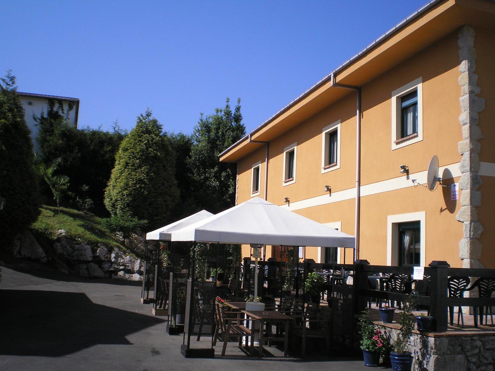 Hotel Alonso Llanes Exterior photo