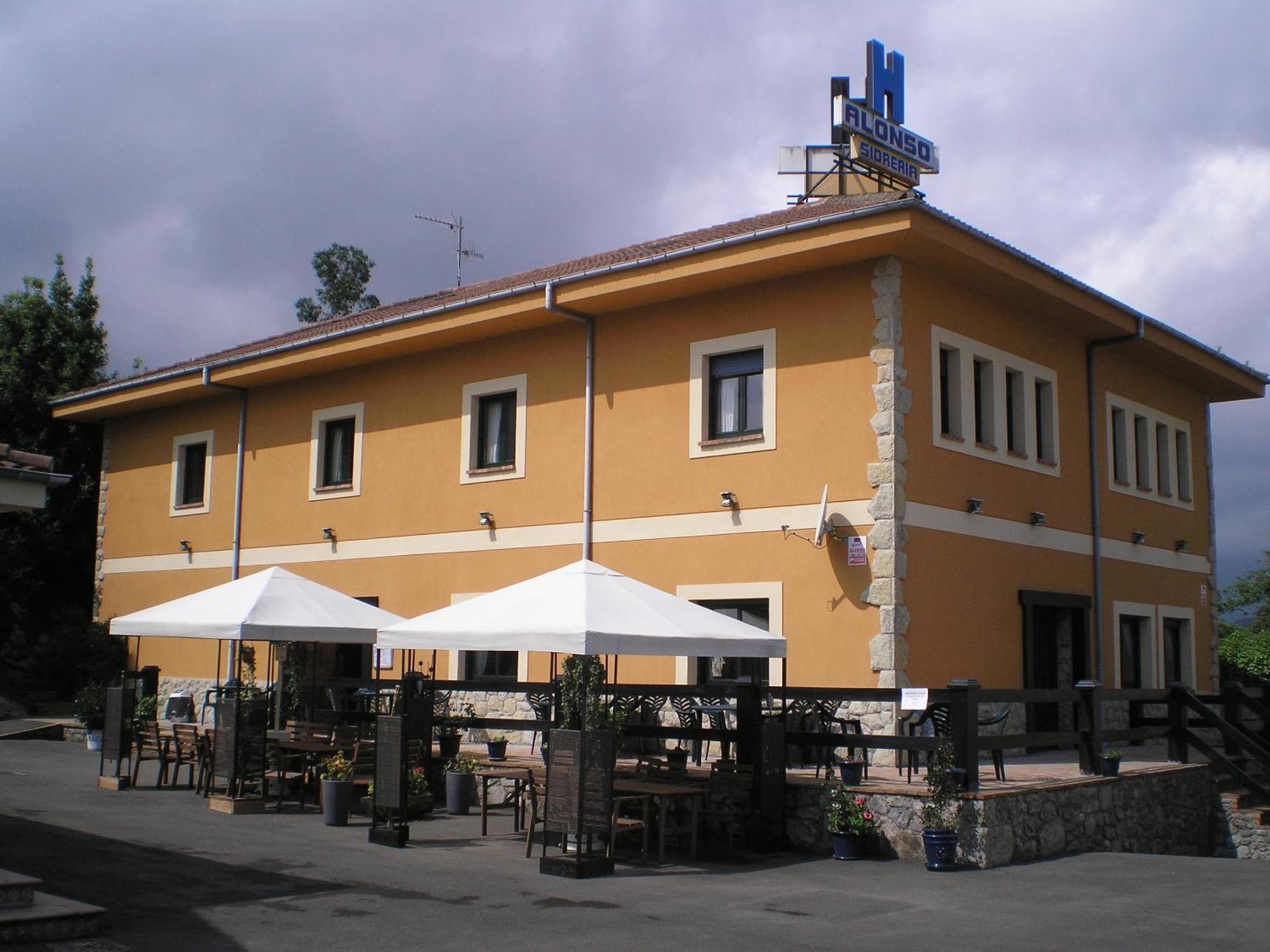 Hotel Alonso Llanes Exterior photo